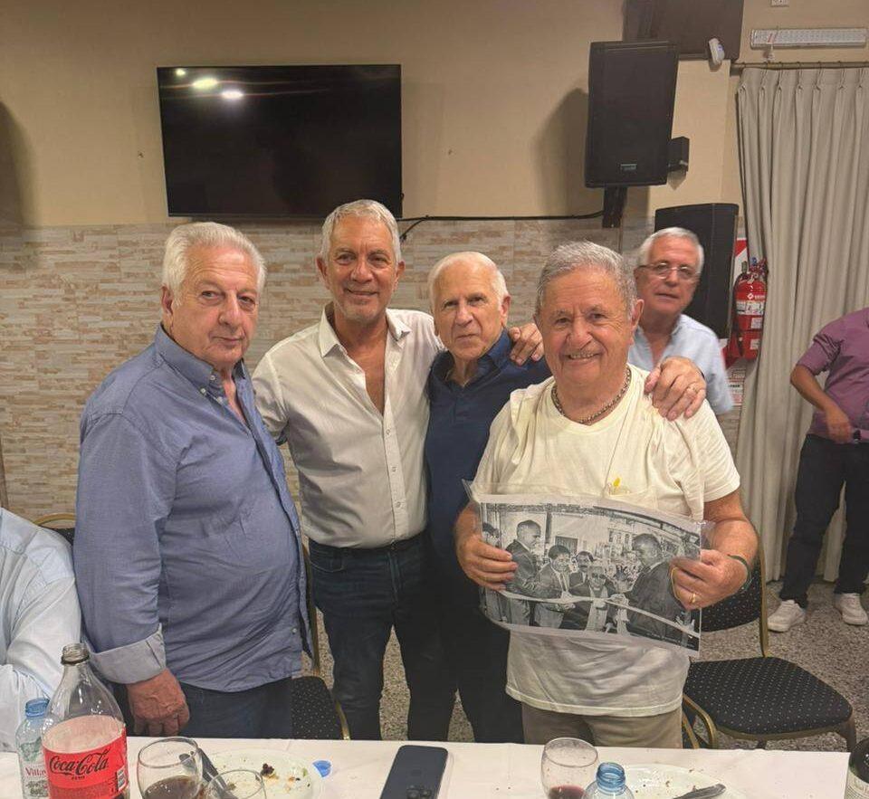 Alak reunió a la "vieja guardia" peronista en un fuerte homenaje a Duhalde