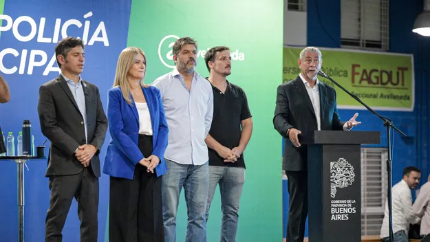 El gobernador Axel Kicillof y el intendente Jorge Ferraresi encabezaron el lanzamiento de la Escuela de Formación para la Policía Municipal de Avellaneda
