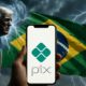 Una ilustración geopolítica dramática en 16:9. En el centro, un smartphone moderno sostenido por una mano firme; la pantalla del teléfono brilla intensamente con el logo de Pix en verde diamante. Detrás del teléfono, la bandera de Brasil se despliega majestuosamente como un escudo protector hecho de luz tejida. Desde la izquierda, nubes de tormenta oscuras con la silueta de Donald Trump lanzan rayos plateados que rebotan contra el escudo de la bandera. Estética de ciber-seguridad, colores vibrantes (verde, amarillo, azul) contrastando con grises metálicos. Sin text