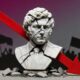 Una ilustración conceptual que muestra un busto de mármol de Javier Milei con grietas profundas que lo recorren. El fondo es un degradado de violeta a gris oscuro, con siluetas de personas en manifestación de fondo muy desenfocadas. En primer plano, una flecha de gráfico financiero que cae verticalmente rompiendo el suelo. Estética de colapso político y tensión. Sin texto.