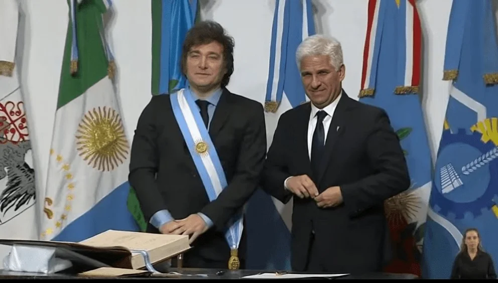 Poggi pidió la renuncia de todo su gabinete en San Luis