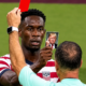 La FIFA congeló de forma excepcional la tarjeta roja al goleador de EE.UU., Folarin Balogun, tras un llamado de Trump. La UEFA calificó la medida de inaudita.