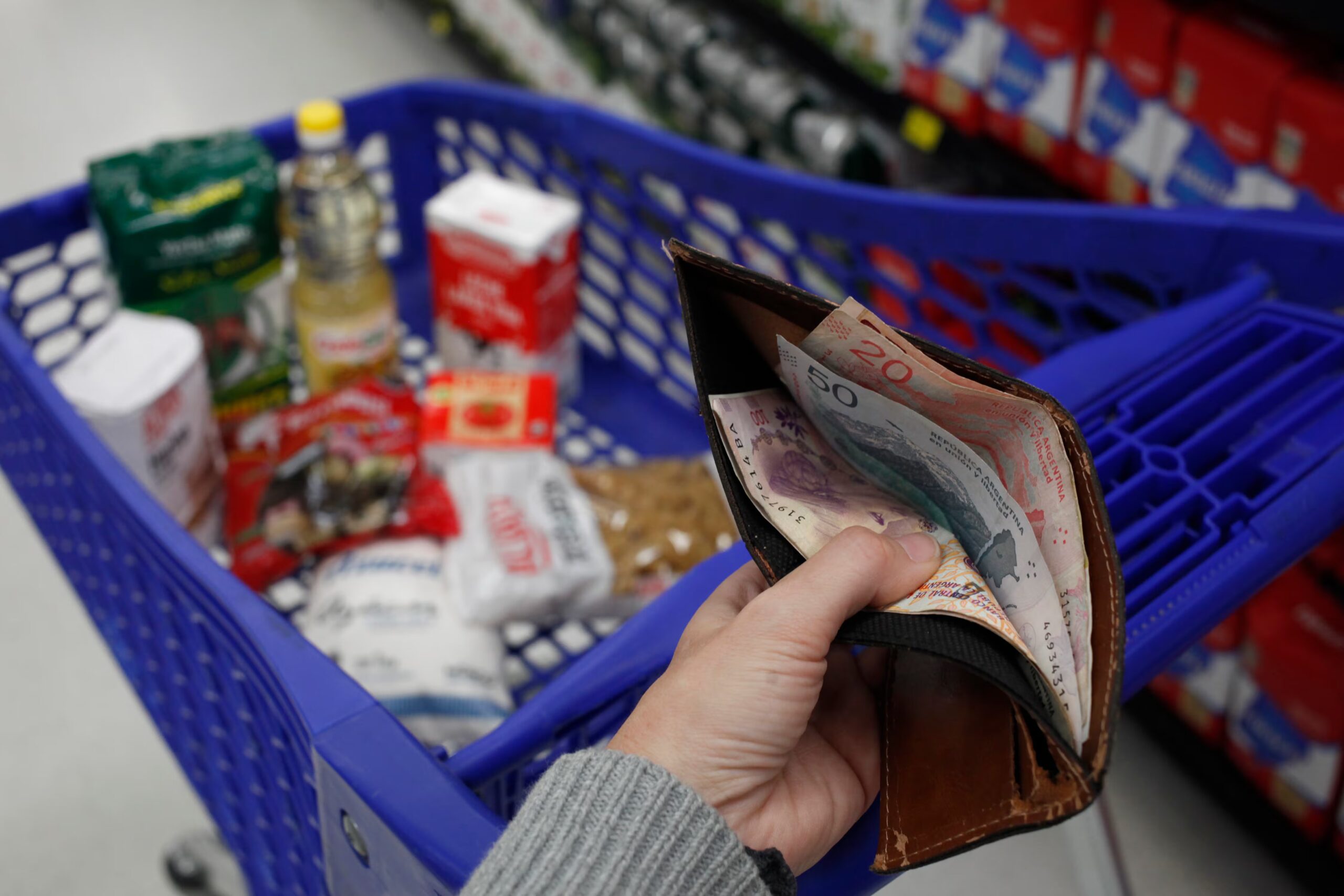 La inflación de agosto fue del 1,7% y ya acumula una suba del 21,3% en lo que va del año, según el INDEC