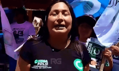 Susy Aponte, la China Polo, candidata al Gobierno Regional de Áncash, durante un acto de campaña