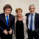 Javier Milei, Kristalina Georgieva y Luis Caputo posan juntos, imagen de la misión del FMI en la Argentina