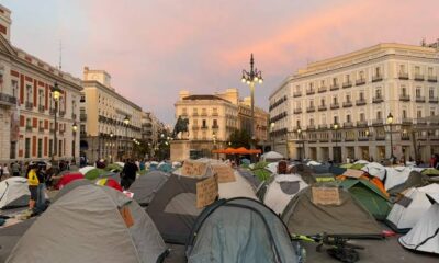Acampada en Puerta del Sol por el decreto Maricarmen