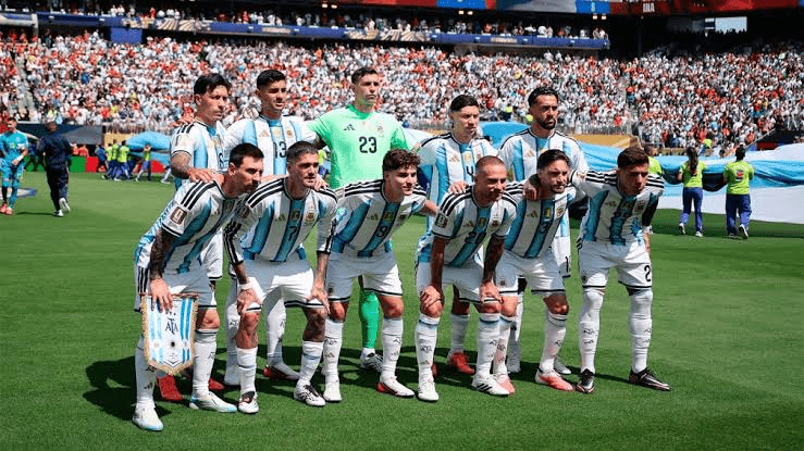 La Selección Argentina posa antes de un partido en Estados Unidos