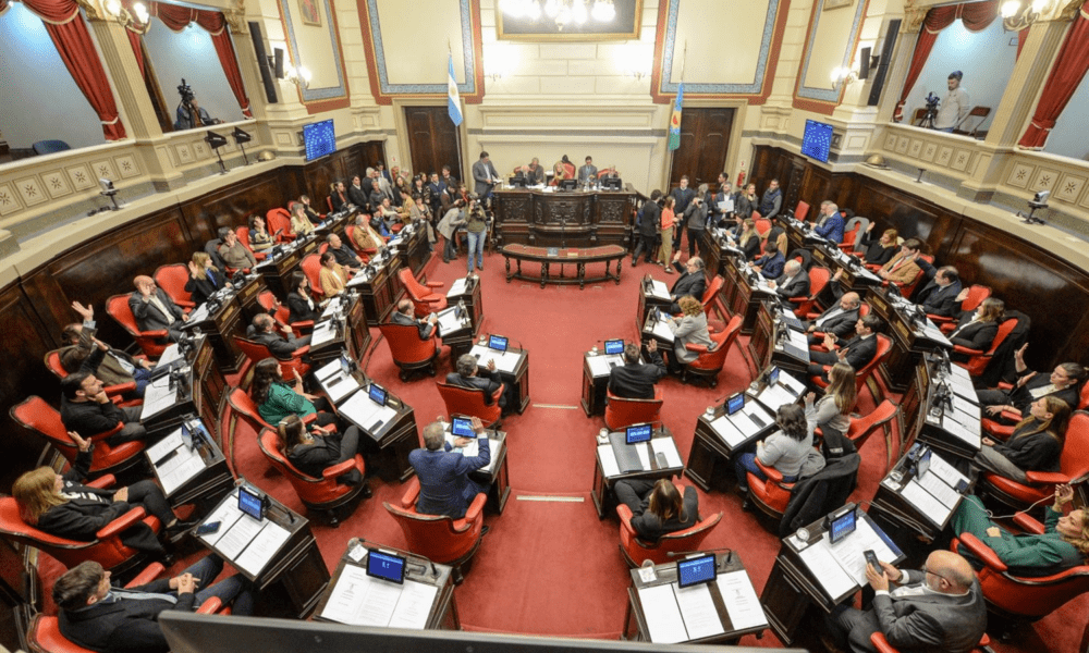 Sesión del Senado bonaerense votando para recuperar el complejo Chapadmalal