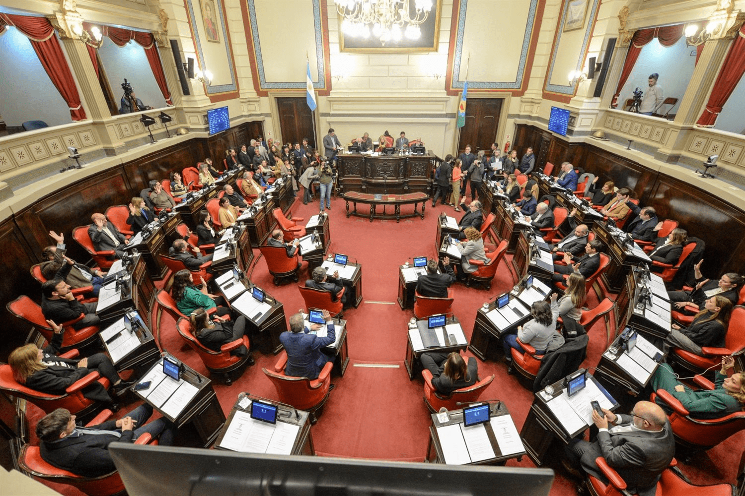 Sesión del Senado bonaerense votando para recuperar el complejo Chapadmalal