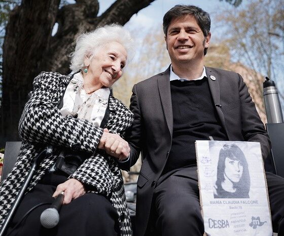Axel Kicillof y Estela de Carlotto en el homenaje a la Noche de los Lápices en La Plata