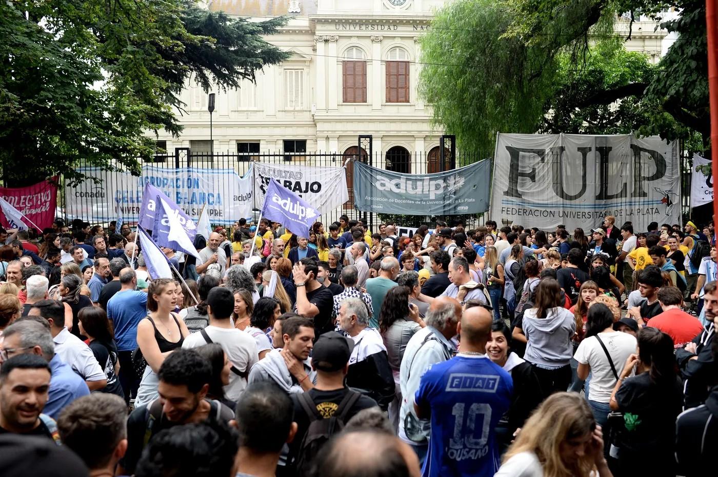 Paro docente de 72 horas en la UNLP