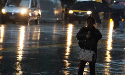 La alerta por tormentas en La Plata dejó calles anegadas