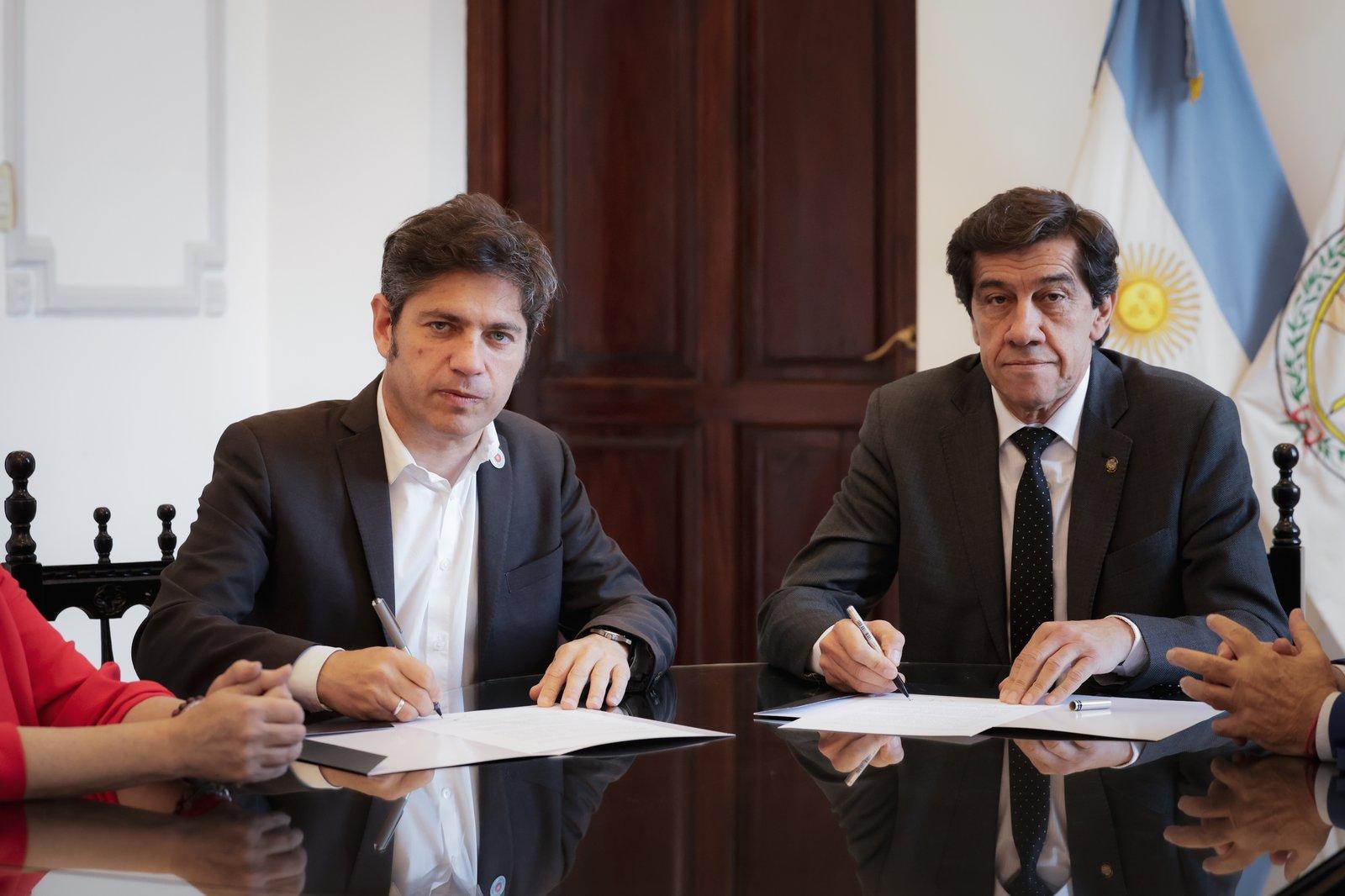 Axel Kicillof y Carlos Sadir firman convenios de cooperación en Jujuy