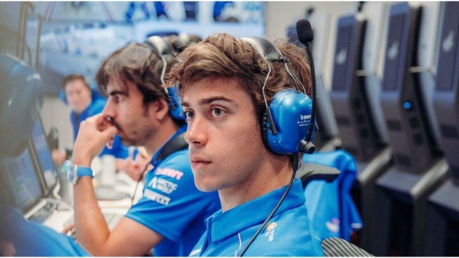 Franco Colapinto en el box de Alpine durante el Gran Premio de México