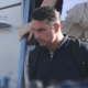 Flávio Bolsonaro bajando de un avión