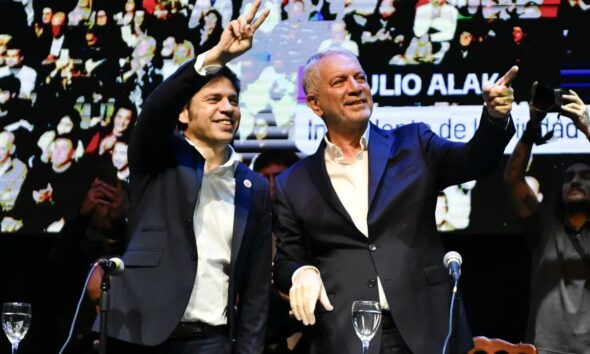 Interna peronista en La Plata: Axel Kicillof y Julio Alak en un acto