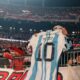 Hinchas en el Monumental en la despedida de Messi de la Selección