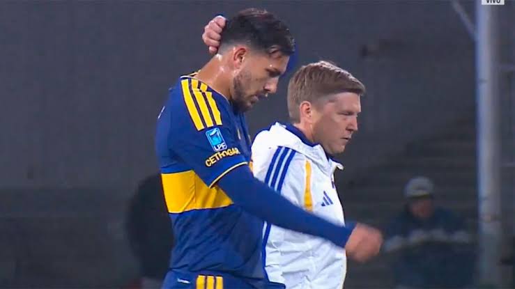 Leandro Paredes asistido por el cuerpo médico de Boca, la baja de Paredes