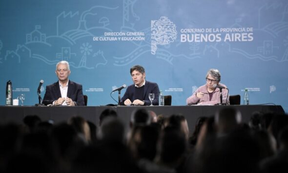Kicillof en el acto por los 150 años de la educación bonaerense