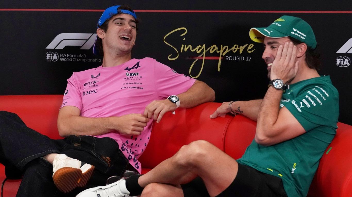 Colapinto y Alonso en la conferencia de Singapur