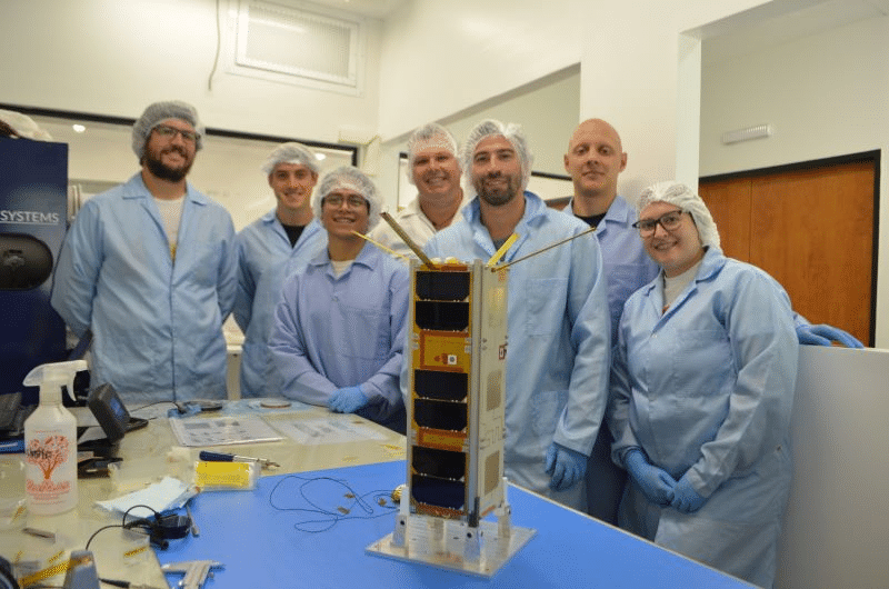 primer satélite universitario argentino